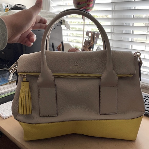 Kate Spade Purse - Picture 1 of 4